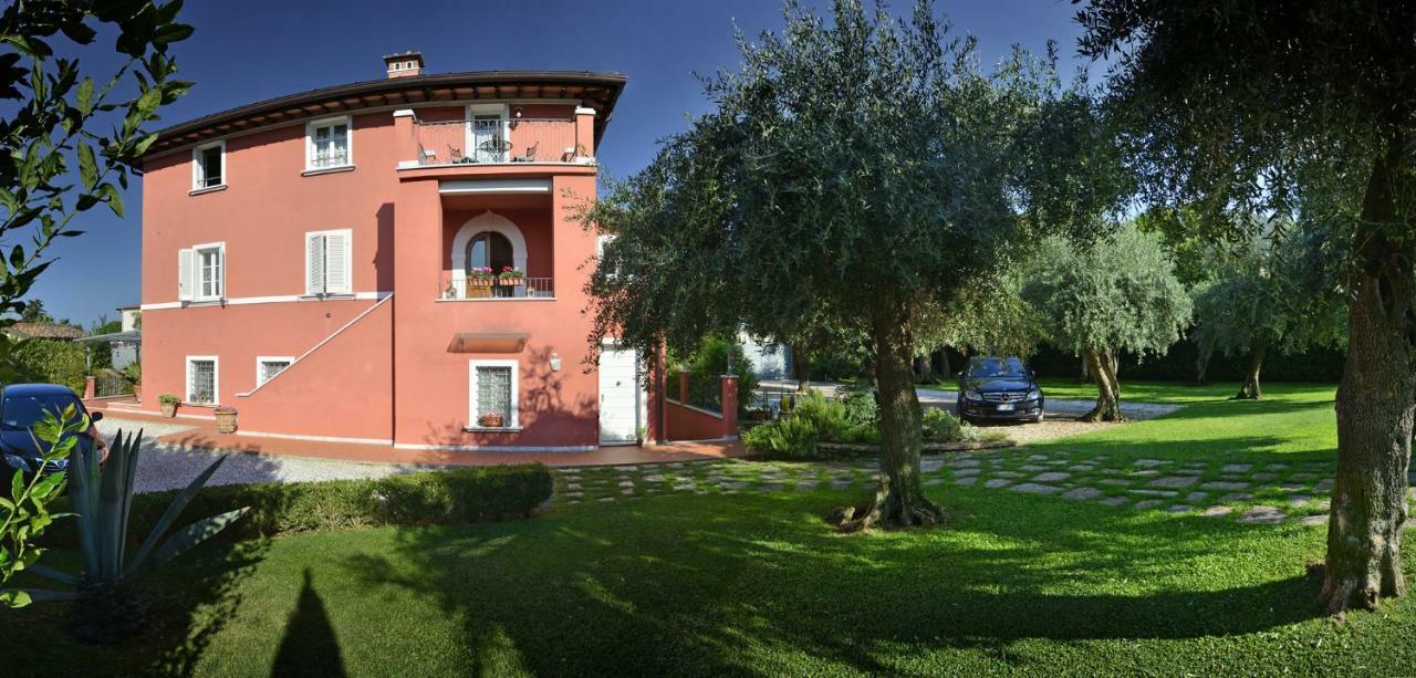 In Versilia Серавецца Экстерьер фото